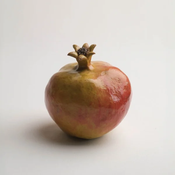 Diameter: Approx. 4.0 in / 10.0 cm