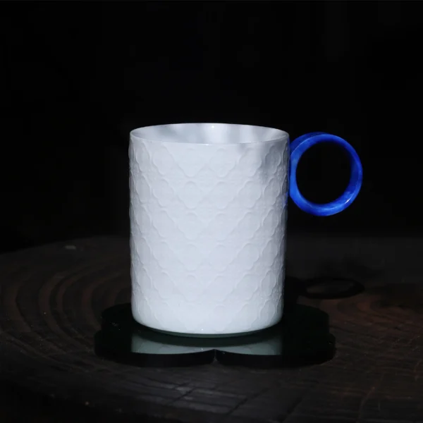 blue handle