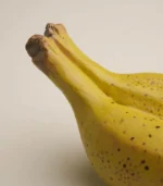 kitchen island decor ceramic bananas detail 03