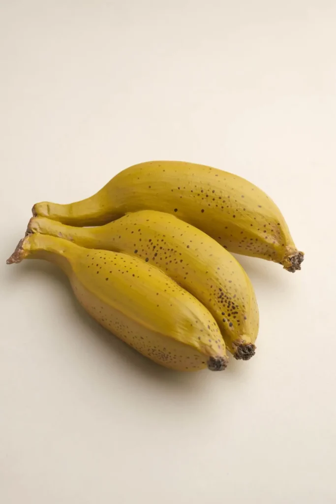 kitchen island decor ceramic bananas detail 07