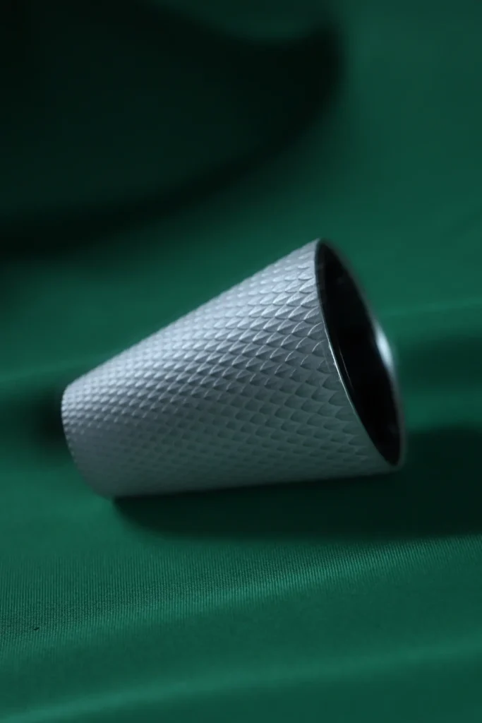 Side view of the Silver Scale ceramic cups 01