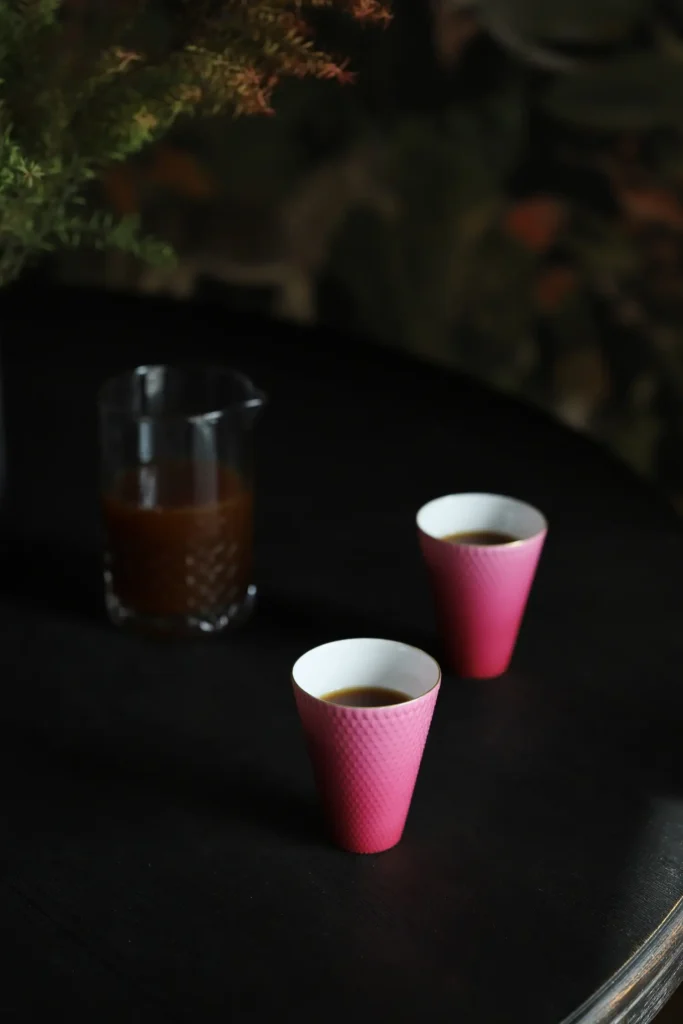 Two ceramic coffee cup filled with coffee