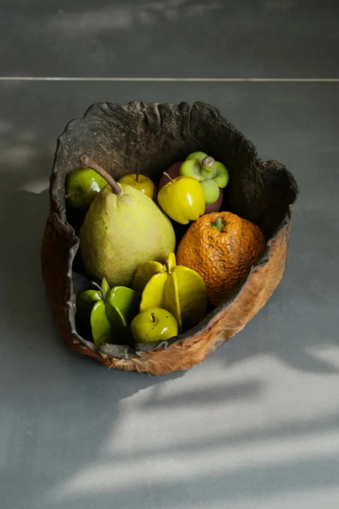 Mid Century Modern Decor Ceramic Tangerine Detailed view of the fruit platter 02