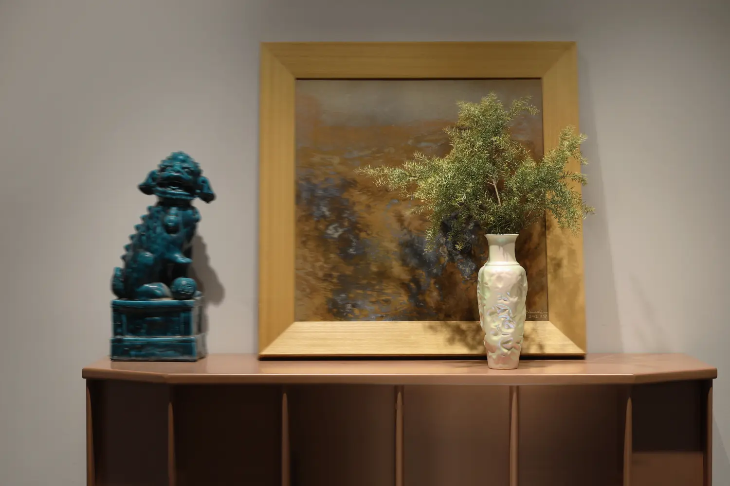 Jingdezhen Ceramic Vase： Velvet-Pearl White Porcelain Vase