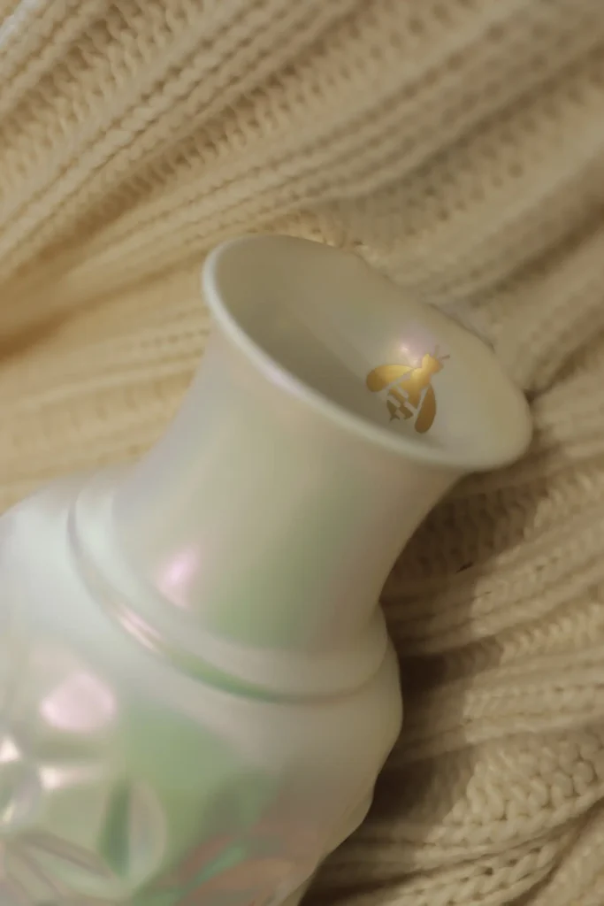 Velvet Pearl Glaze Porcelain Vase Close-up view of the bottle opening 01