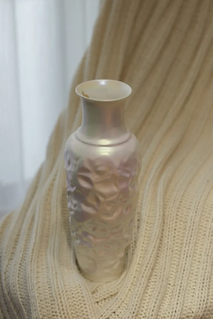Velvet Pearl Glaze Porcelain Vase 008 Close-up view of the bottle opening